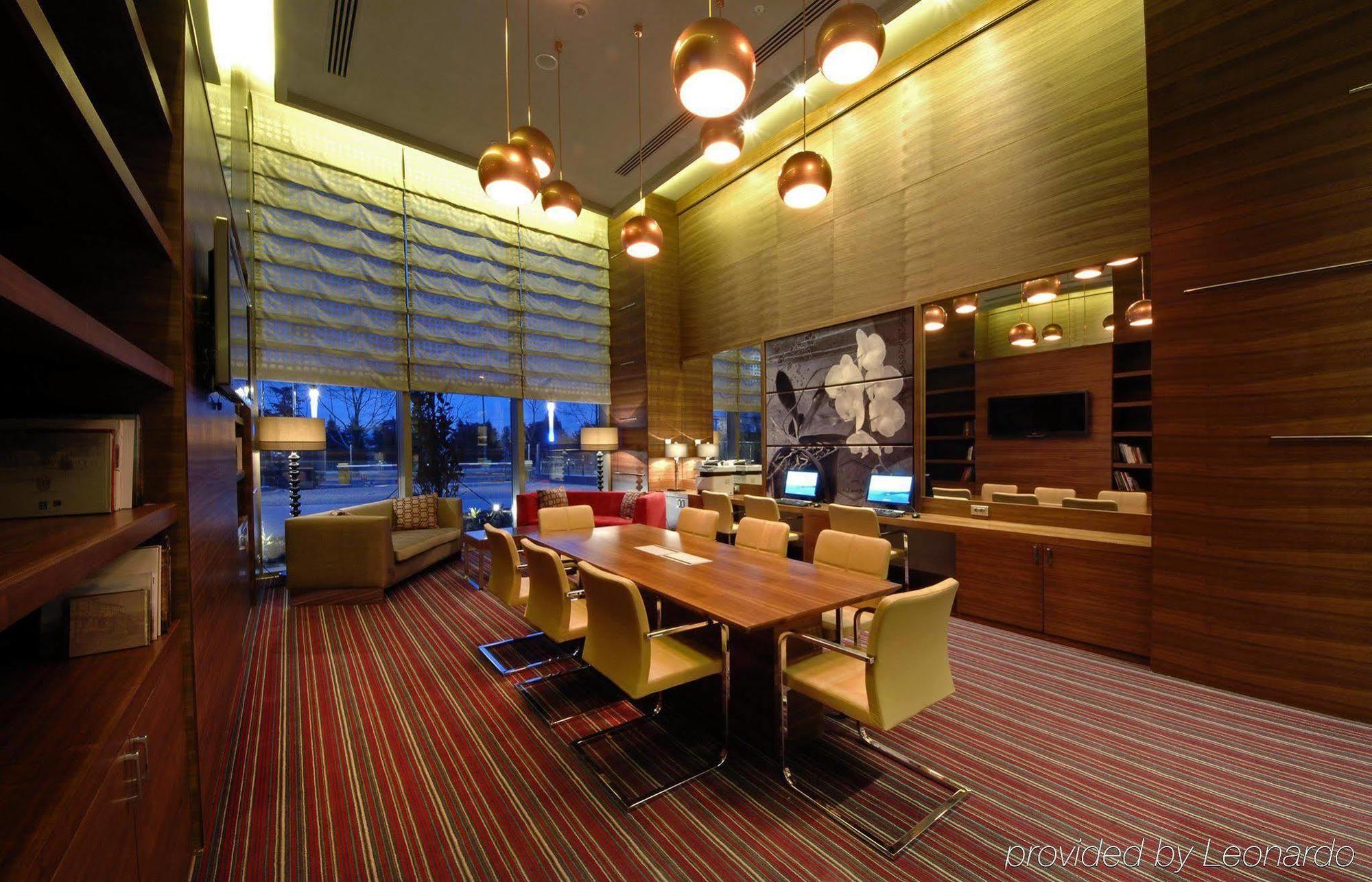 Hampton By Hilton Бурса